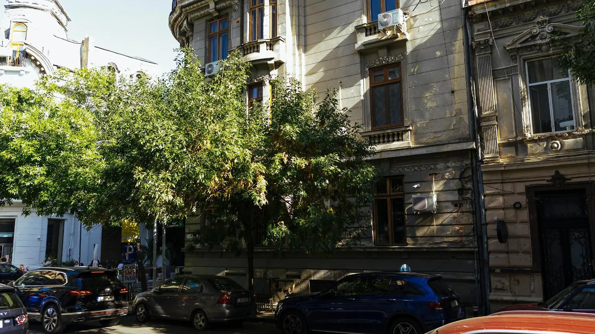 Gala Apartment Athenaeum - Amazing Architecture Bucarest 0*,  Rumanía